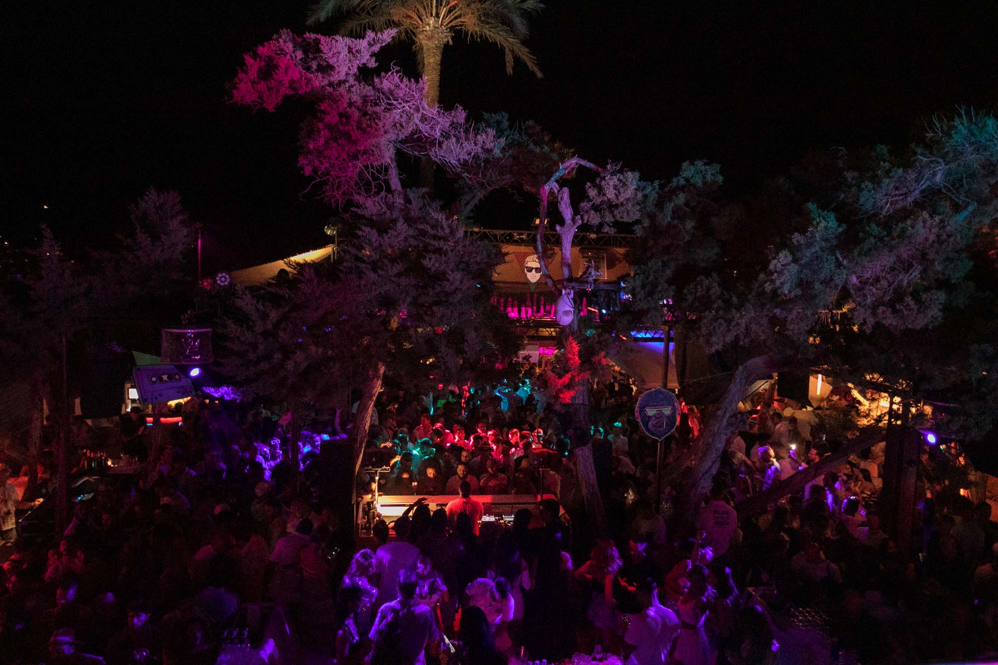 SHOWTIME SUNDAY 14 AUGUST | Blue Marlin Ibiza | Beach Restaurant