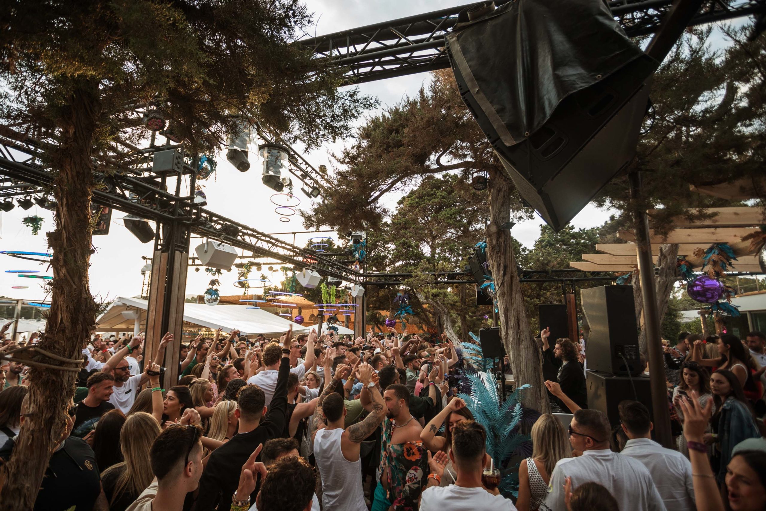 SHOWTIME SUNDAY 7 MAY | Blue Marlin Ibiza | Beach Restaurant