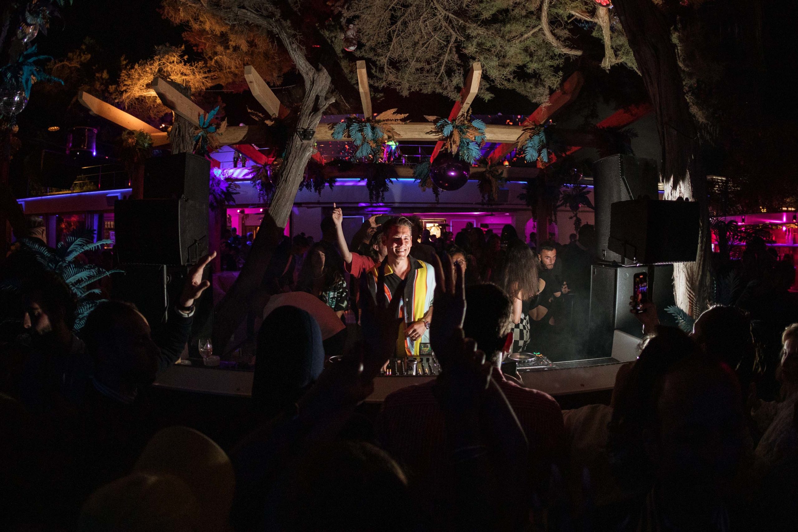 SHOWTIME SUNDAY 14 MAY | Blue Marlin Ibiza | Beach Restaurant