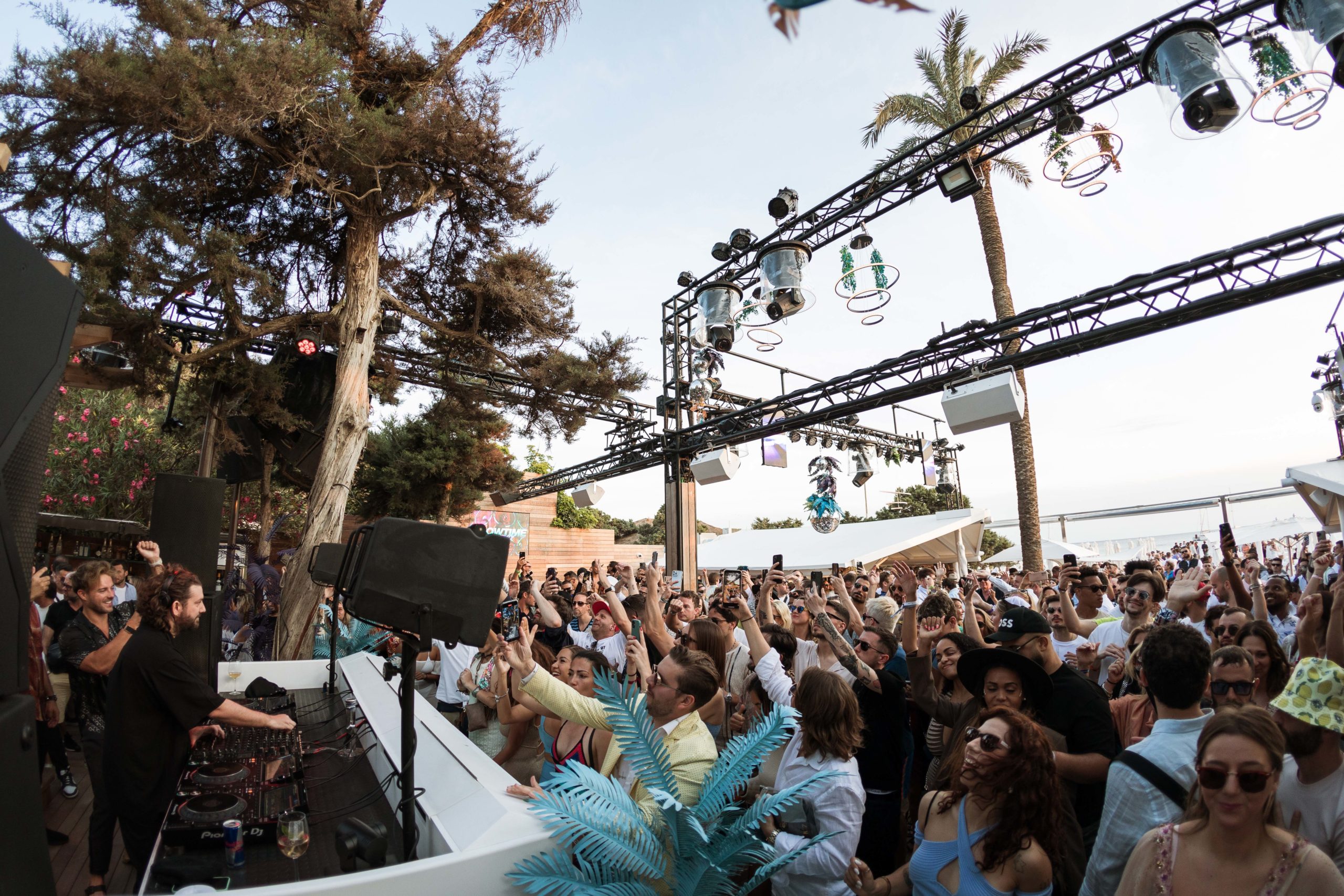 SHOWTIME SUNDAY 21 MAY | Blue Marlin Ibiza | Beach Restaurant