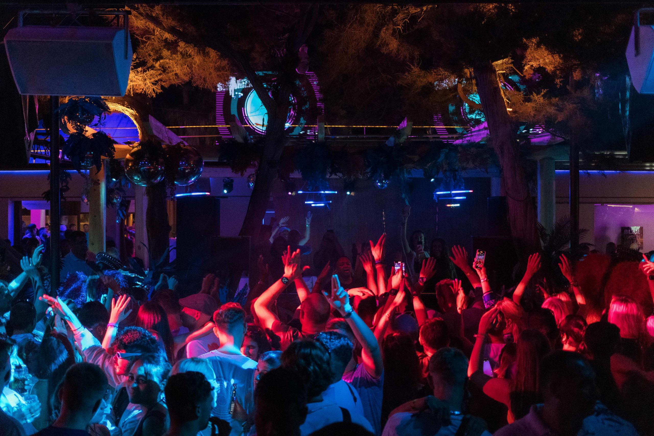 SHOWTIME SUNDAY 18 JUNE | Blue Marlin Ibiza | Beach Restaurant