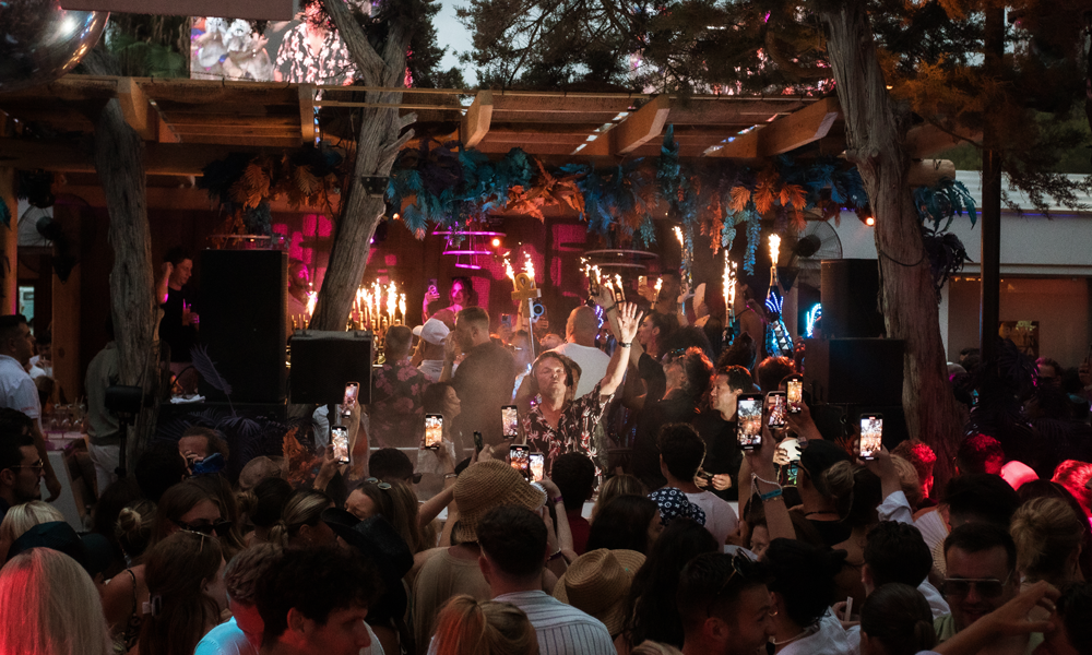 SHOWTIME SUNDAY 30 JULY | Blue Marlin Ibiza | Beach Restaurant